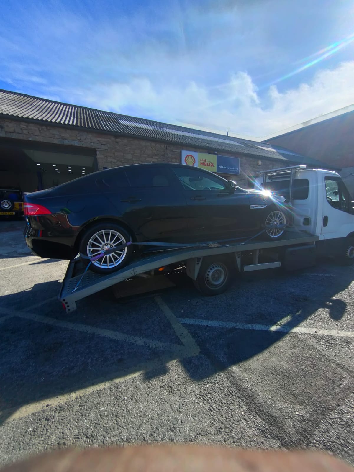 Jaguar vehicle recovery with professional equipment